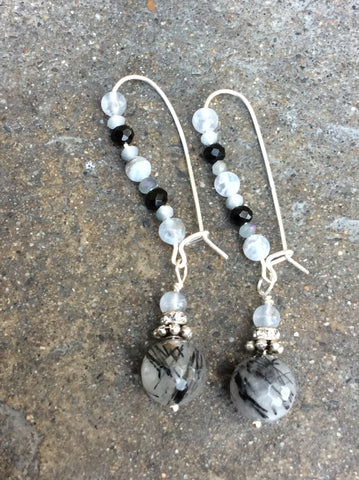 Bijoux Quartz Crystal with Lace Agate Accent Beads
